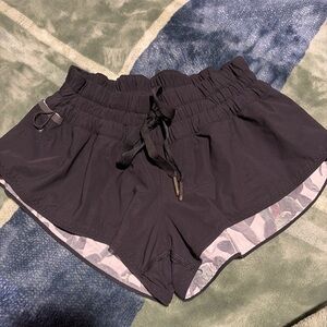 Lululemon irreversible shorts